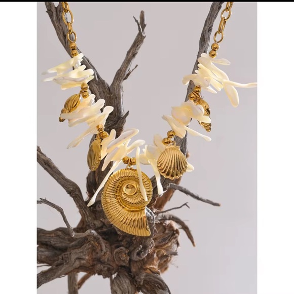 Seashell Statement Necklace – Stainless Steel PVD Gold Plated with Resin Accents - Picture 4 of 12